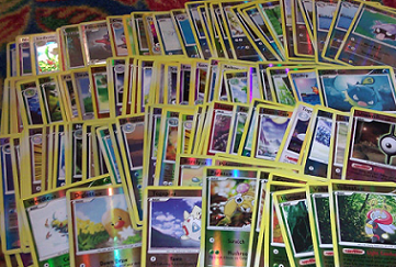 100 Pokemon cards lot All RANDOM CARDS Holo Rares Holo Foils Common Uncommon 